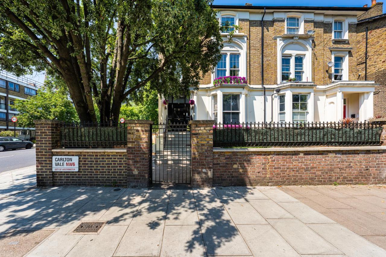 Modern 3 And 2 Bedroom Flat In Central With Installed Ac Apartment London