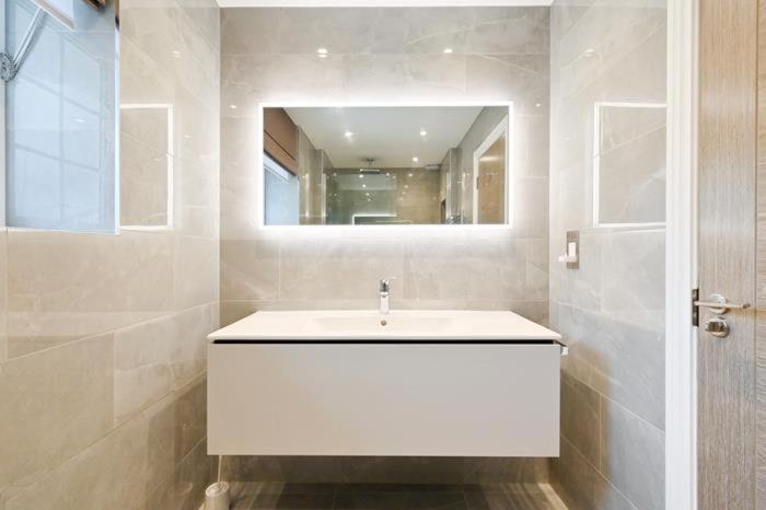 Leilighet Ultra Luxury 3 Bed Mayfair London