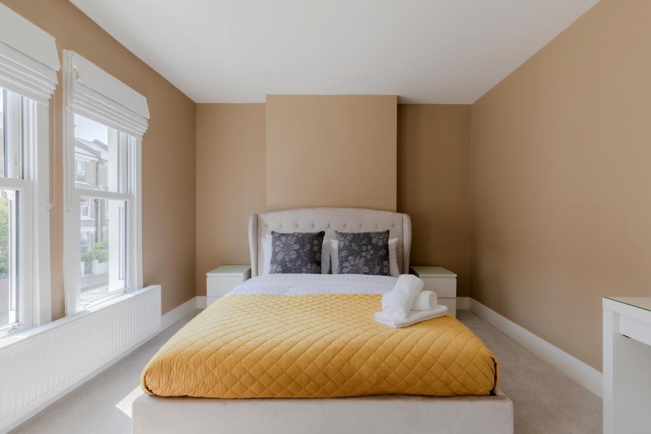 Leilighet Central, Stylish And Spacious 4 Bedroom House 2,5 Bathrooms In Shepherd's Bush London