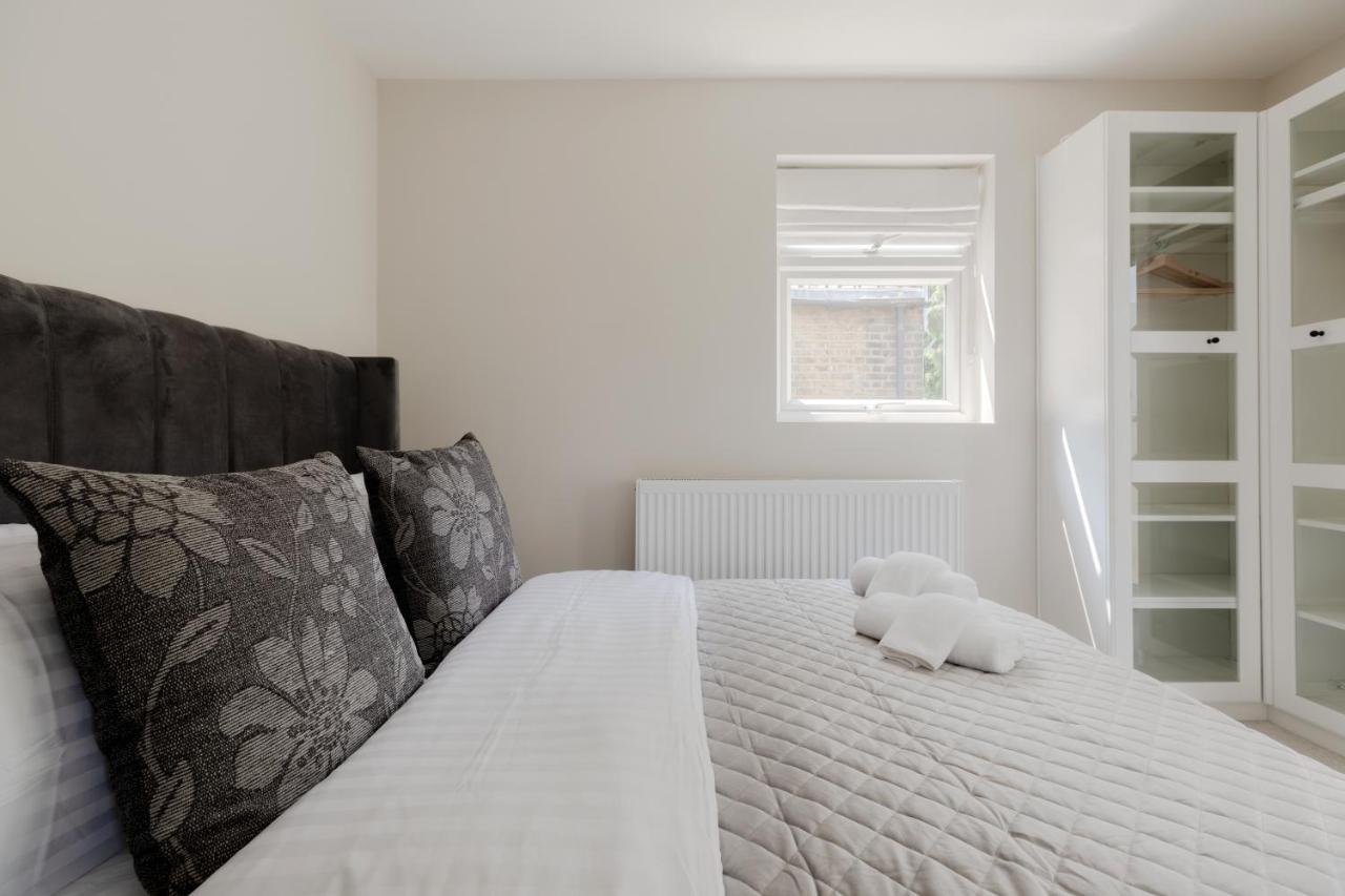 Central, Stylish And Spacious 4 Bedroom House 2,5 Bathrooms In Shepherd's Bush Leilighet