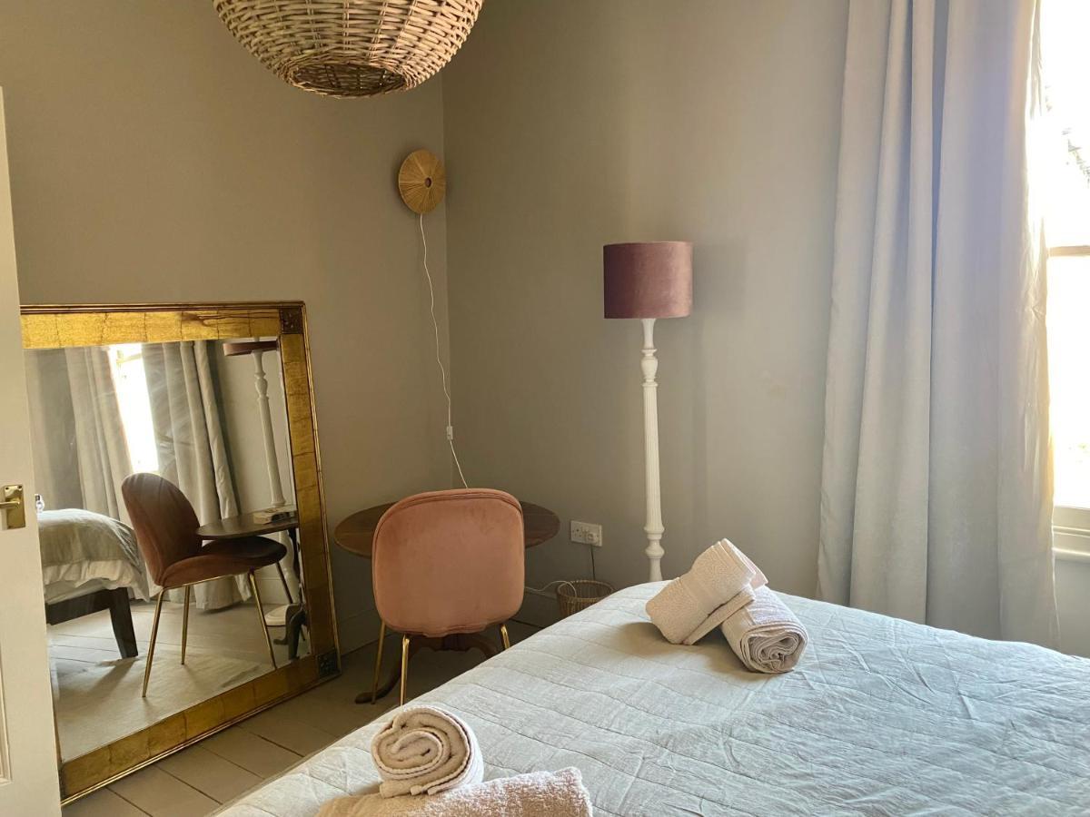 Stylish Apt Excel Olympic Close To Station Londra