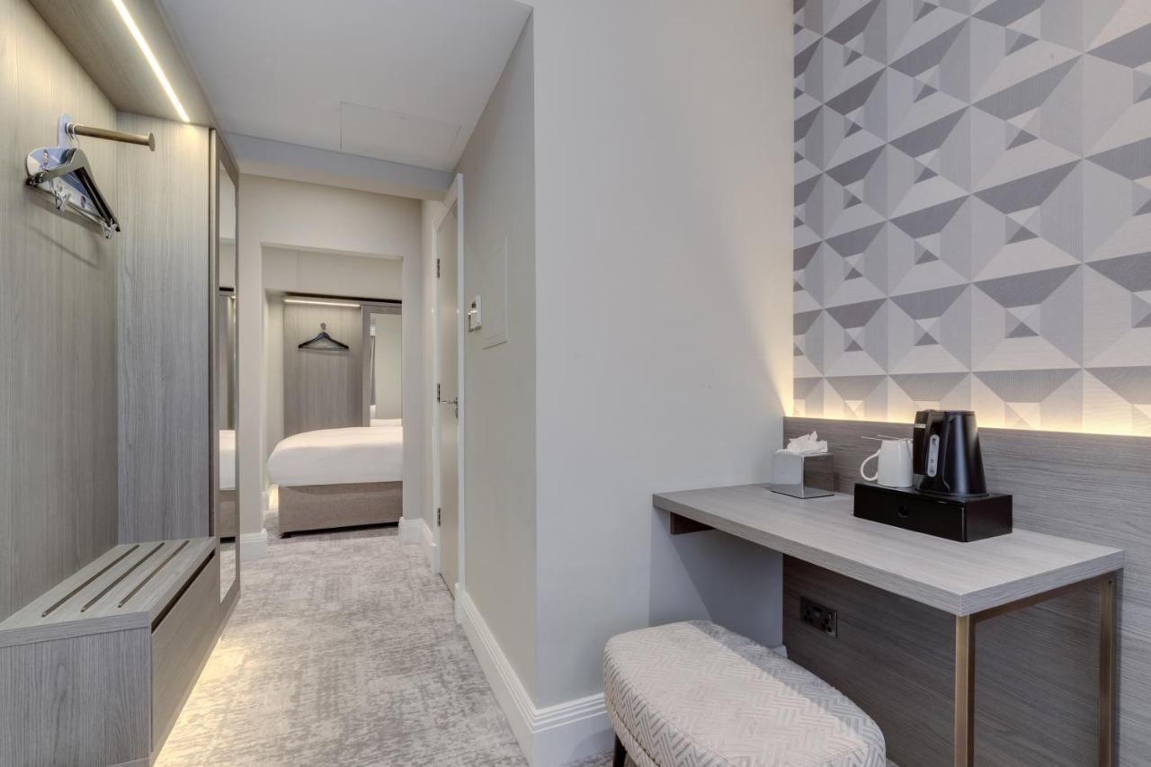 Mornington Victor Belgravia Londen