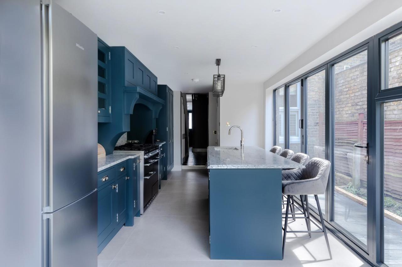 Leilighet Central, Stylish And Spacious 4 Bedroom House 2,5 Bathrooms In Shepherd's Bush London