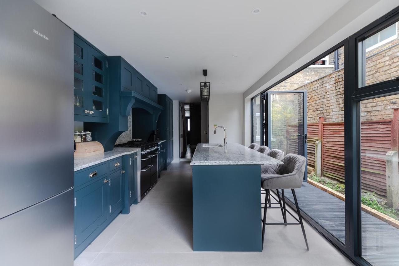 Leilighet Central, Stylish And Spacious 4 Bedroom House 2,5 Bathrooms In Shepherd's Bush London
