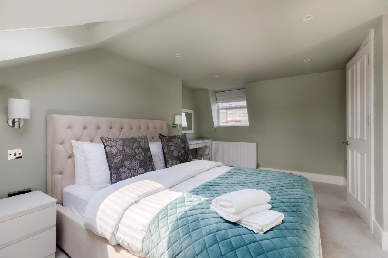 Central, Stylish And Spacious 4 Bedroom House 2,5 Bathrooms In Shepherd's Bush Leilighet London