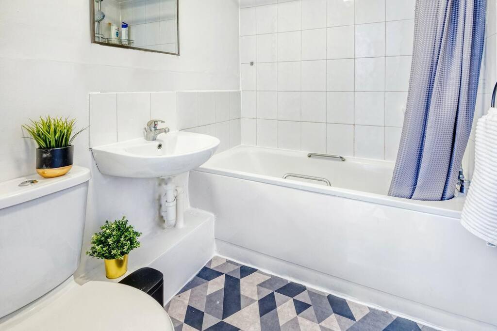 3 Bed Flat Near Chelsea Lejlighed *
