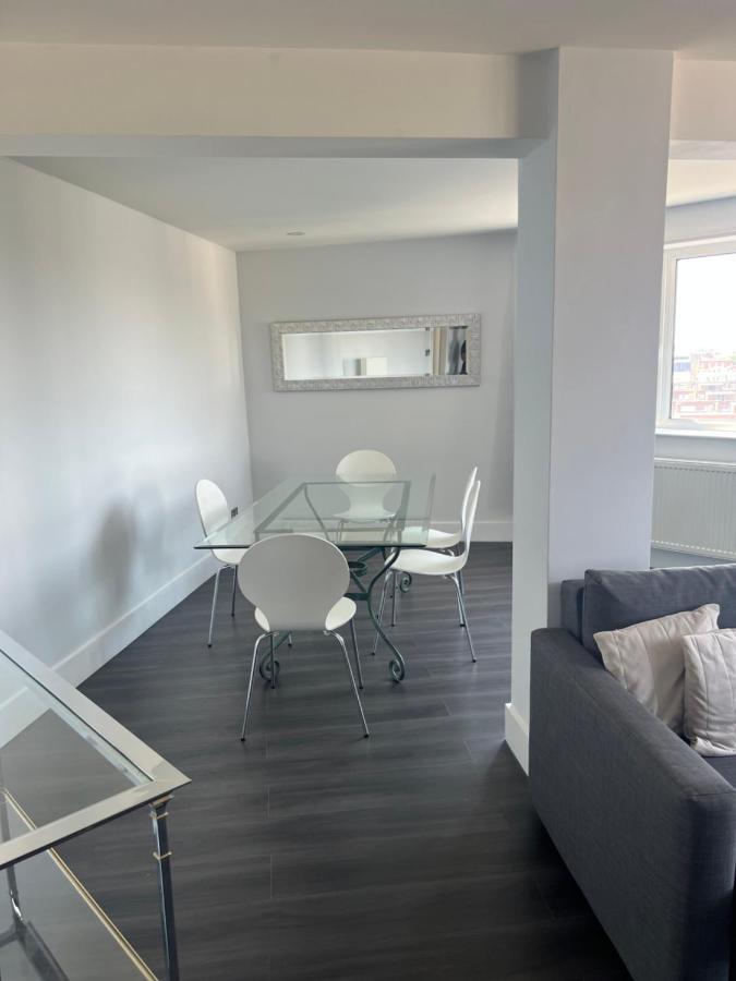 Appartement At Chelsea Cloister *