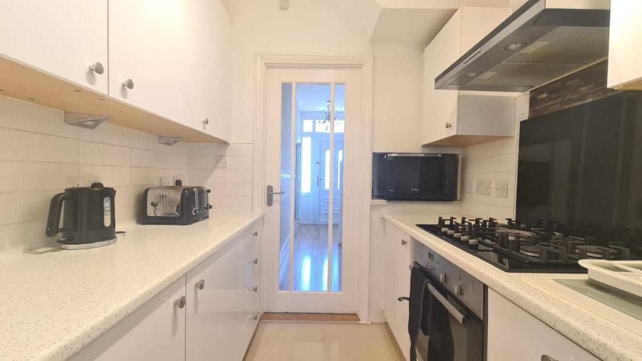 Lovely Private In East Ham * Londra