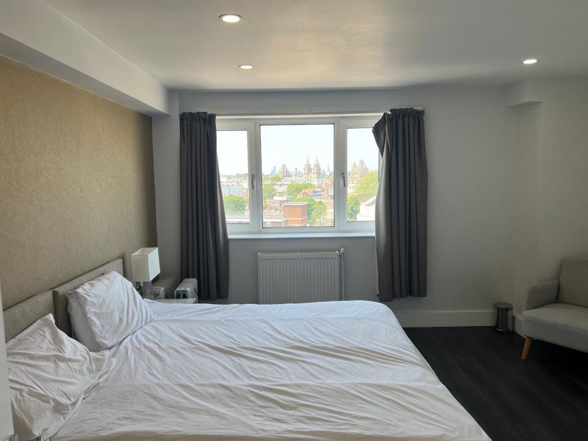 Appartement At Chelsea Cloister *