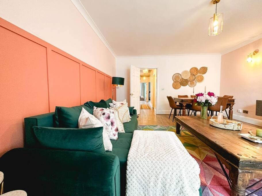 Apartment Charming Spacious 2br Flat Near Station Parking *