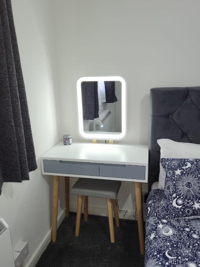 Delight Apartment, Close To Excel, Airport & O2! * Londen