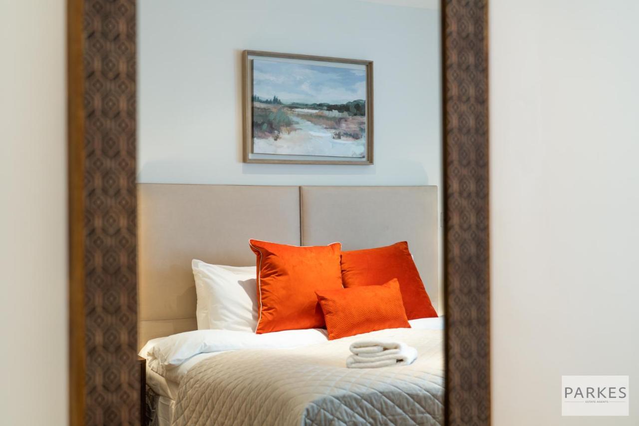 Zzz Apartment London