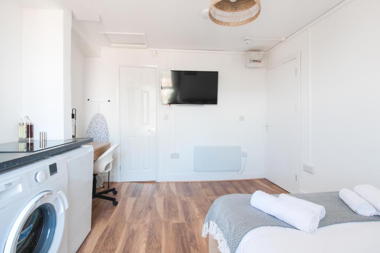 Lovely Studio Flats In Hackney Londen