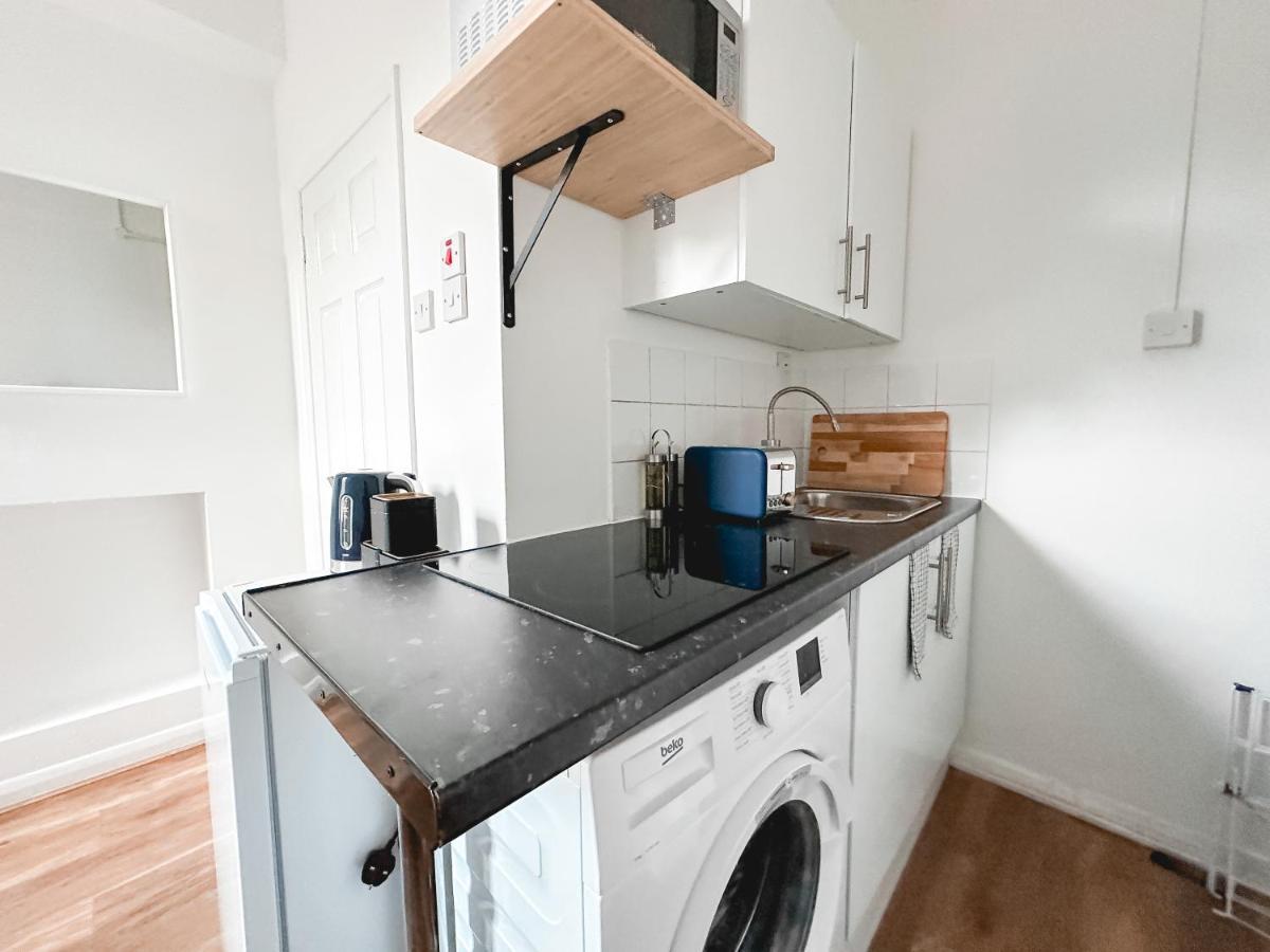 Lovely Studio Flats In Hackney * Londen