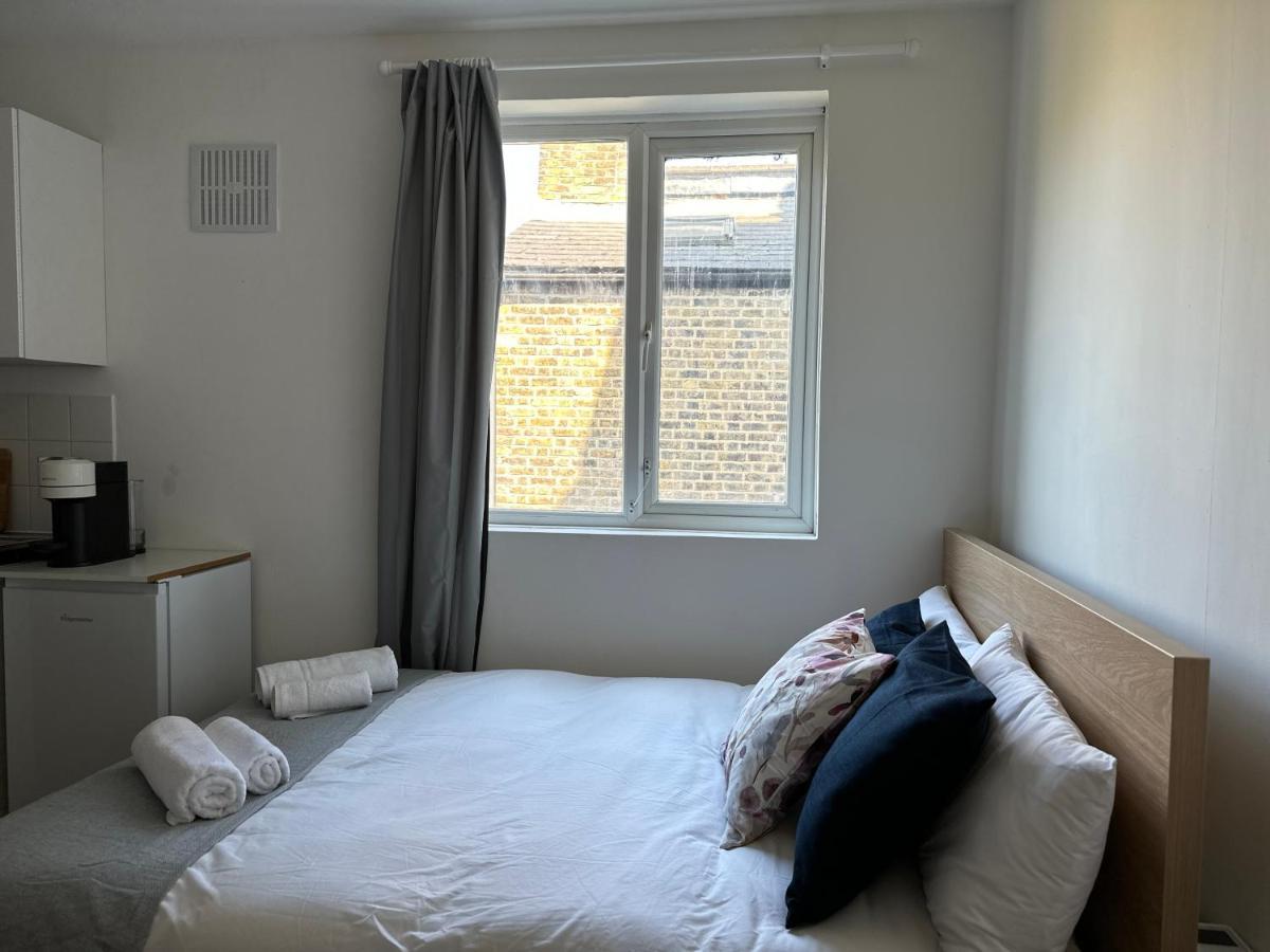 Lovely Studio Flats In Hackney Londen