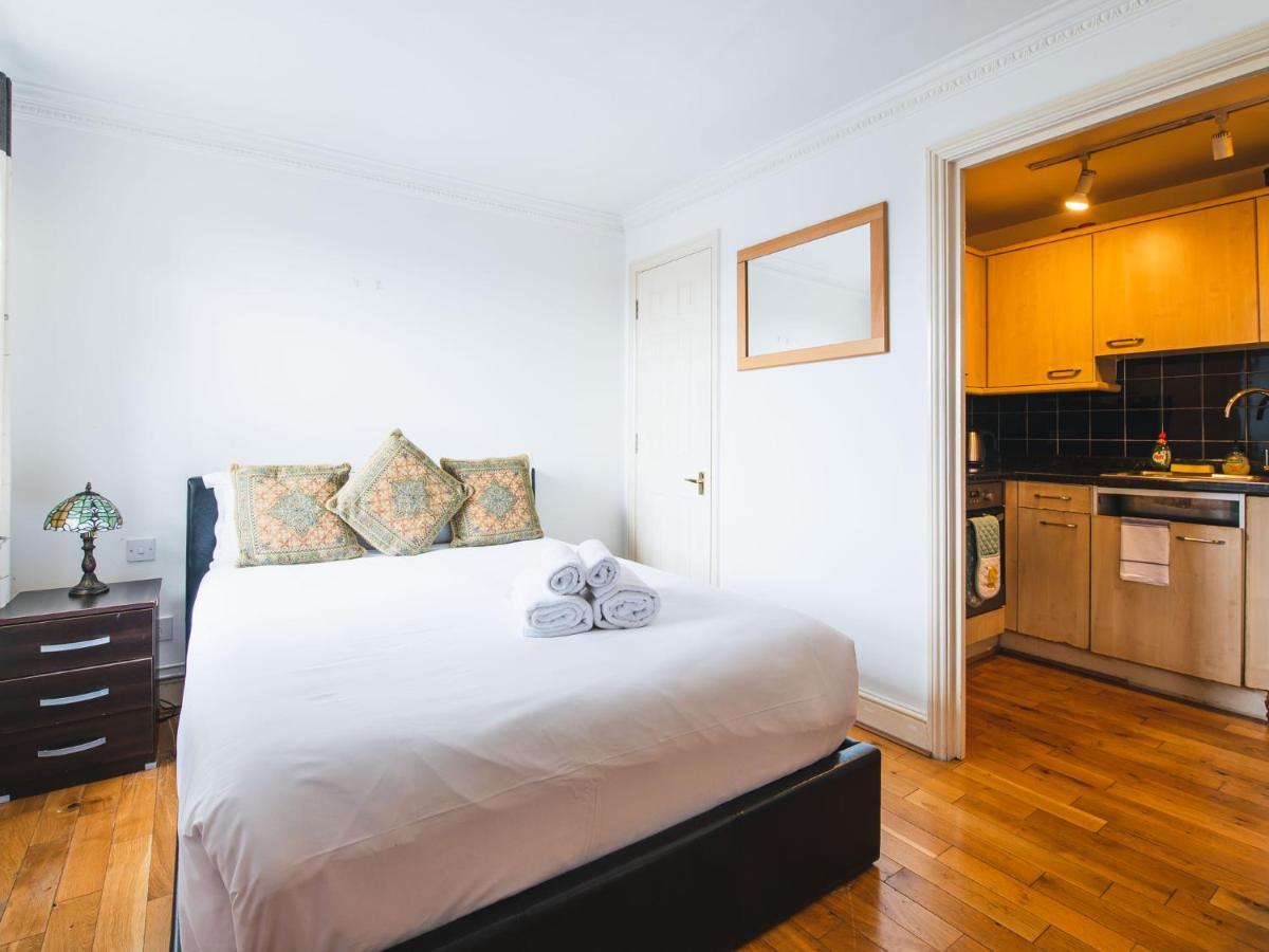 Apartment Pass The Keys Earl's Court Floor London