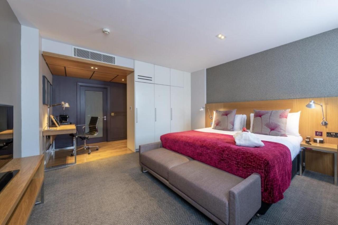 Apex Temple Court Hotell 4*