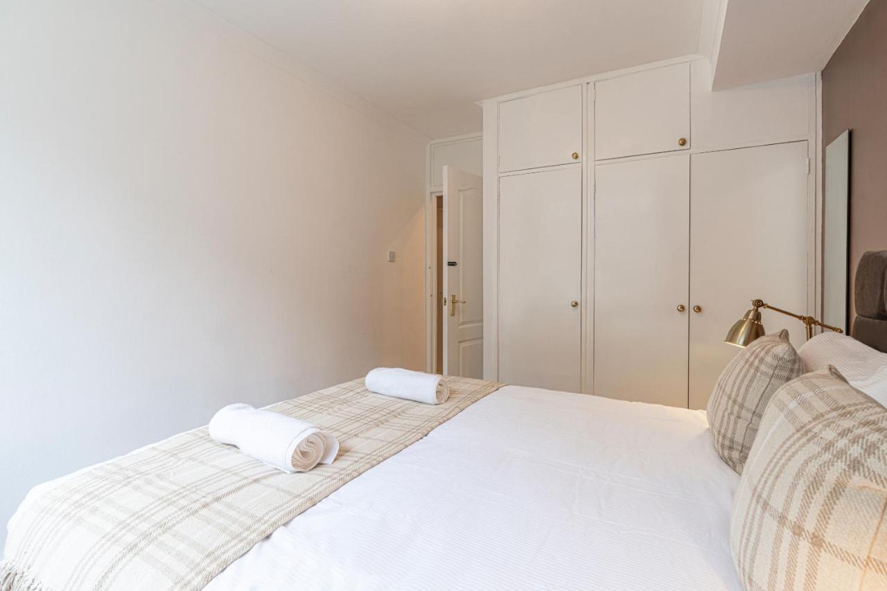 Lovely Near Hyde Park & Oxford St * Londen