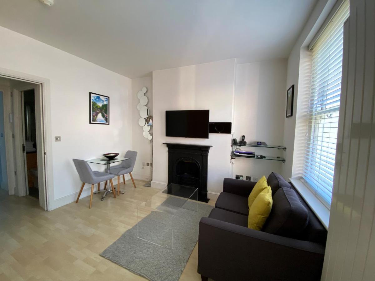 St Christopher's Place Serviced By Globe * London
