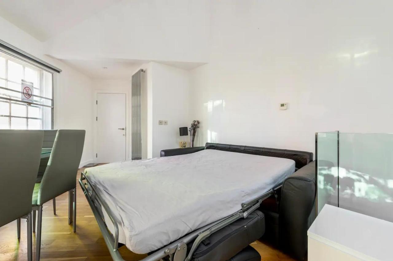 Lägenhet Beautiful 1 Bedroom Penthouse Flat