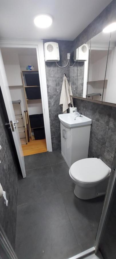 Flat In The Center Of 8 Leilighet *