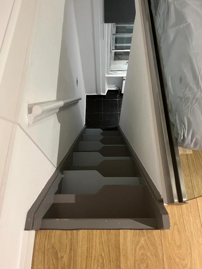 Lägenhet Beautiful 1 Bedroom Penthouse Flat