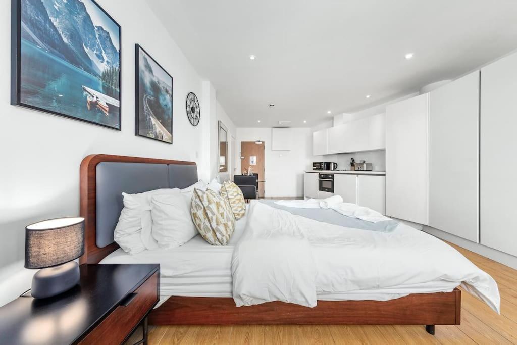 Apartment Modern Chic Piccadilly 1-br Vr14 London