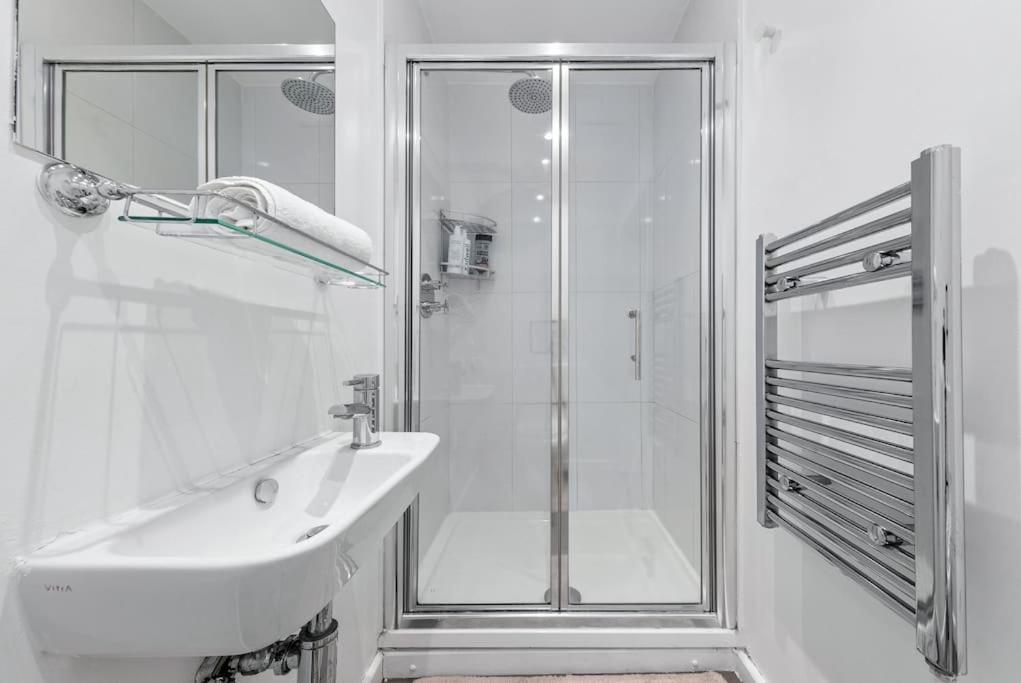 Modern Chic Piccadilly 1-br Vr14 * London