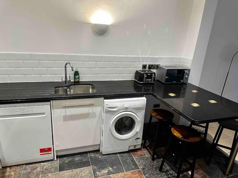 Chic Two Bed Flat In Fitzrovia Apartment