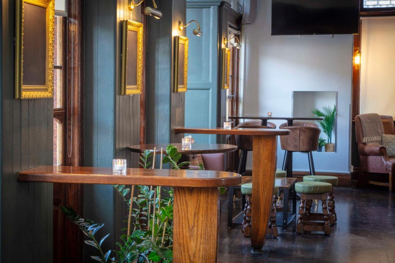 Hotel The Crown London, Worldhotels Distinctive 4*