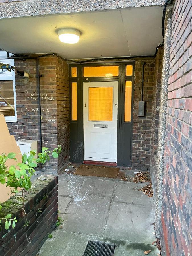 Flat 4, Kingsbury House * Londra