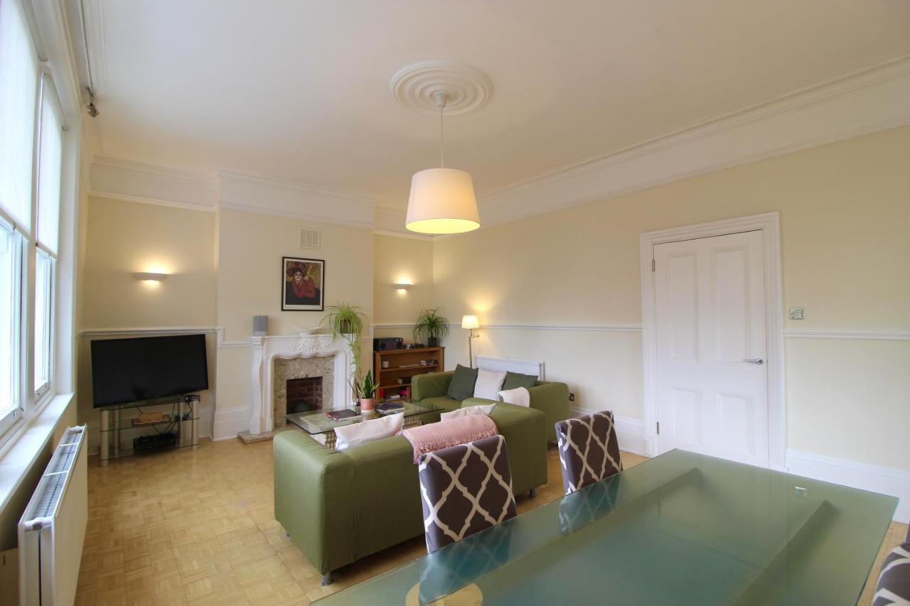 The At Athol House Appartement
