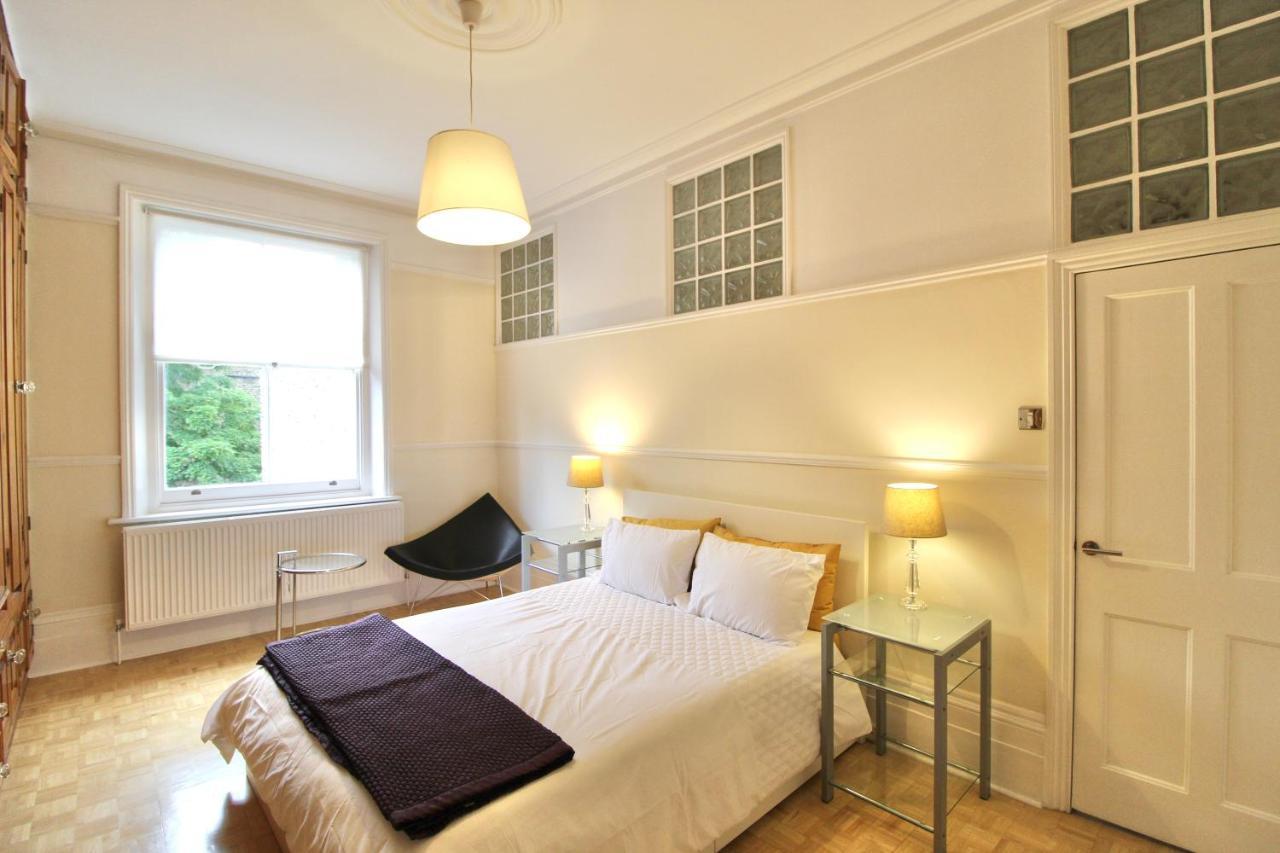 The At Athol House Appartement *