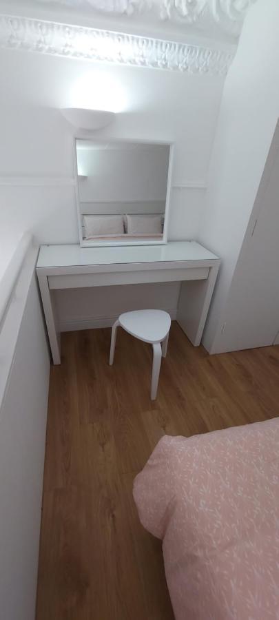 Flat In The Center Of 8 London
