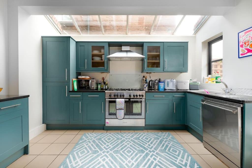 Pbc Perfect Family For Visiting Wimbledon Holiday home