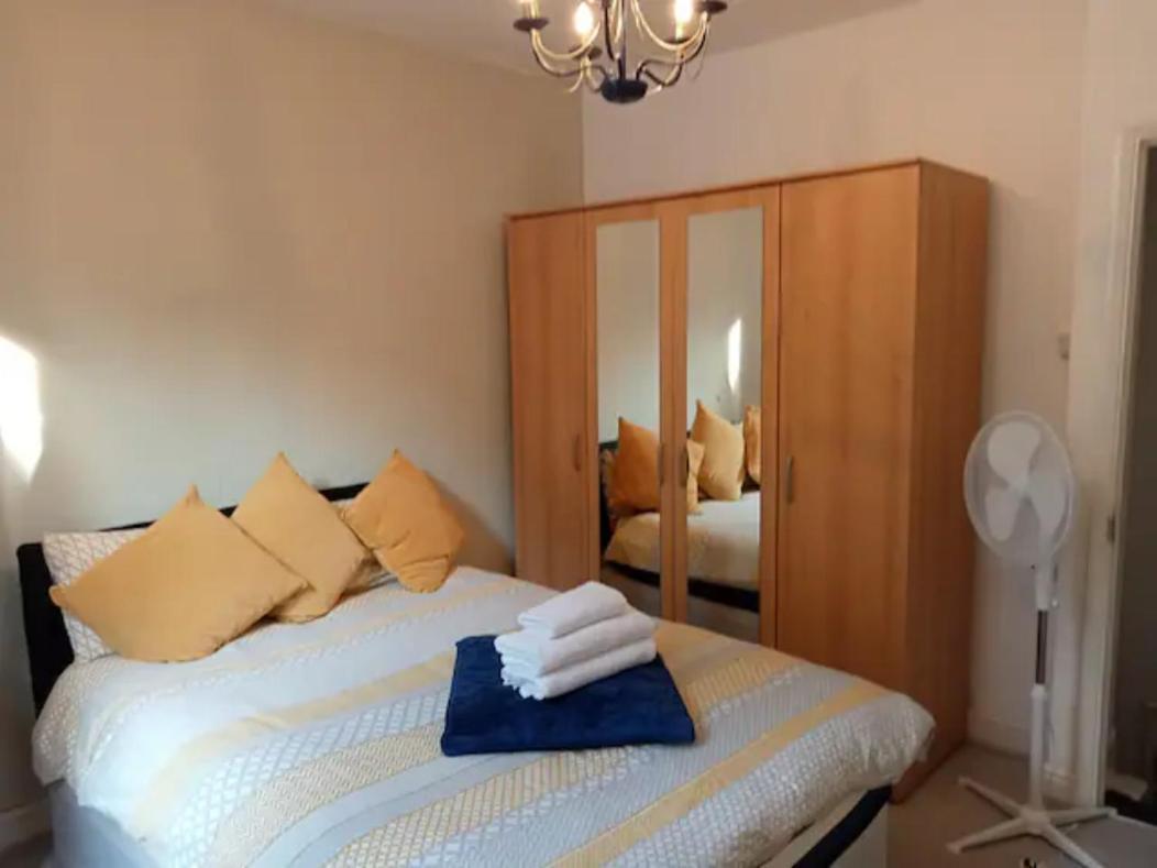 Cosy Flat In Whitechapel, Londra