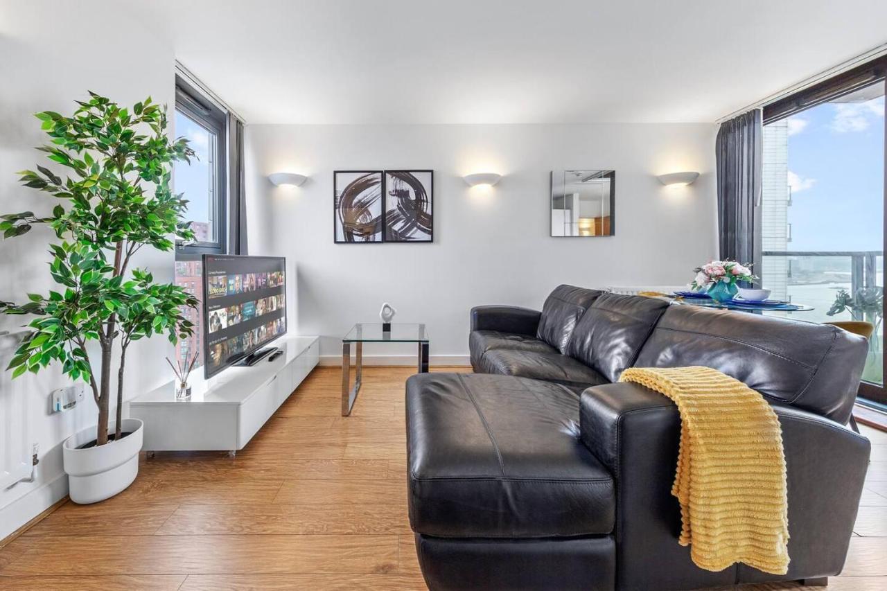 Apartment Lovely & Cosy 2 Beds Skyline View London