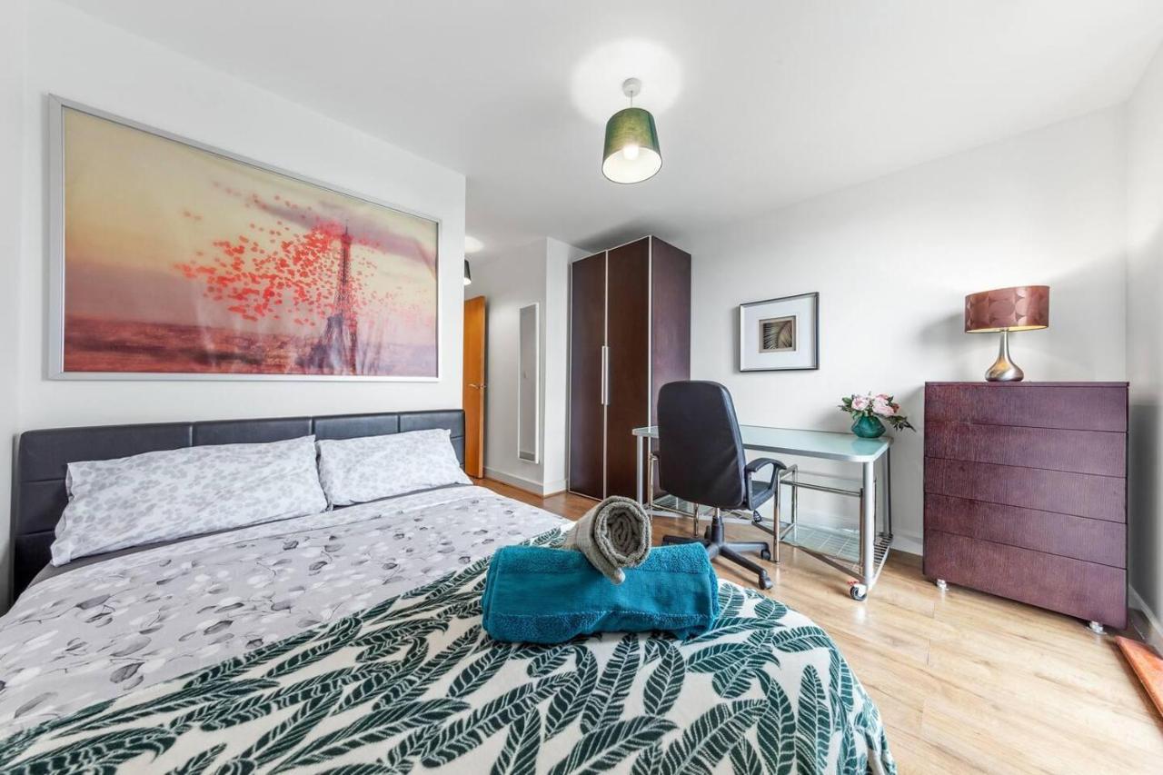 Apartment Lovely & Cosy 2 Beds Skyline View