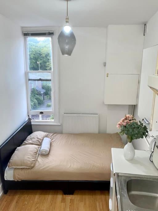 Appartement Great Location Studio With Smart Tv And Workspace