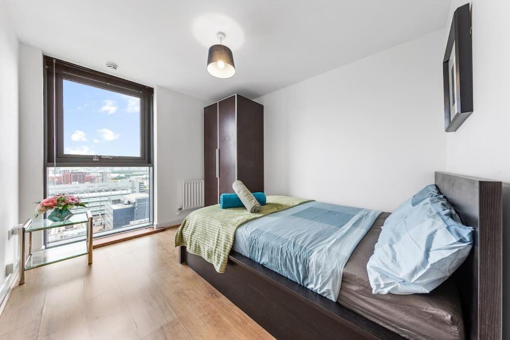 Lovely & Cosy 2 Beds Skyline View Appartement *