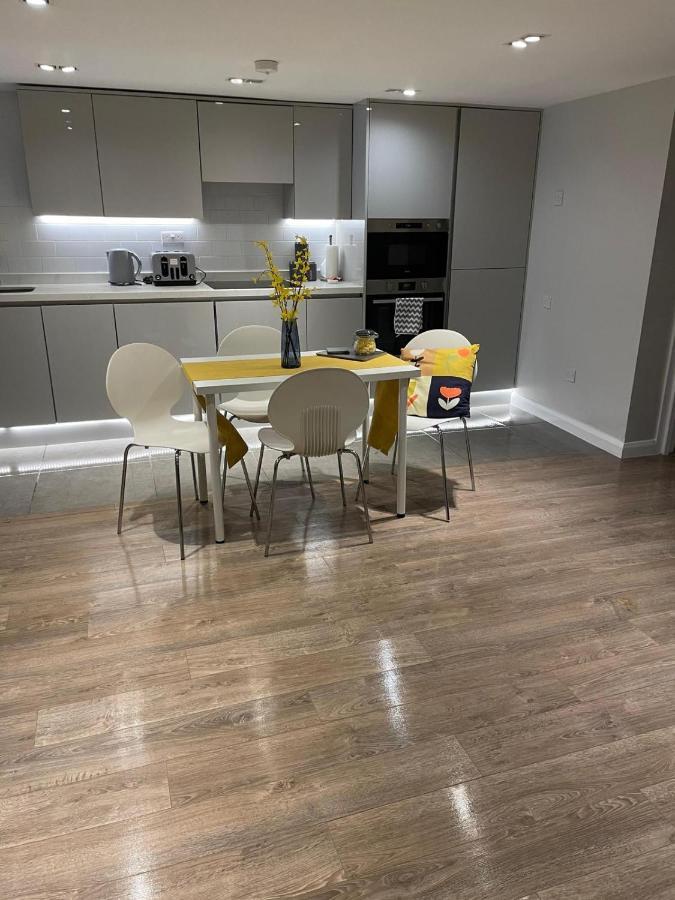 Lavender Hill Apartment
