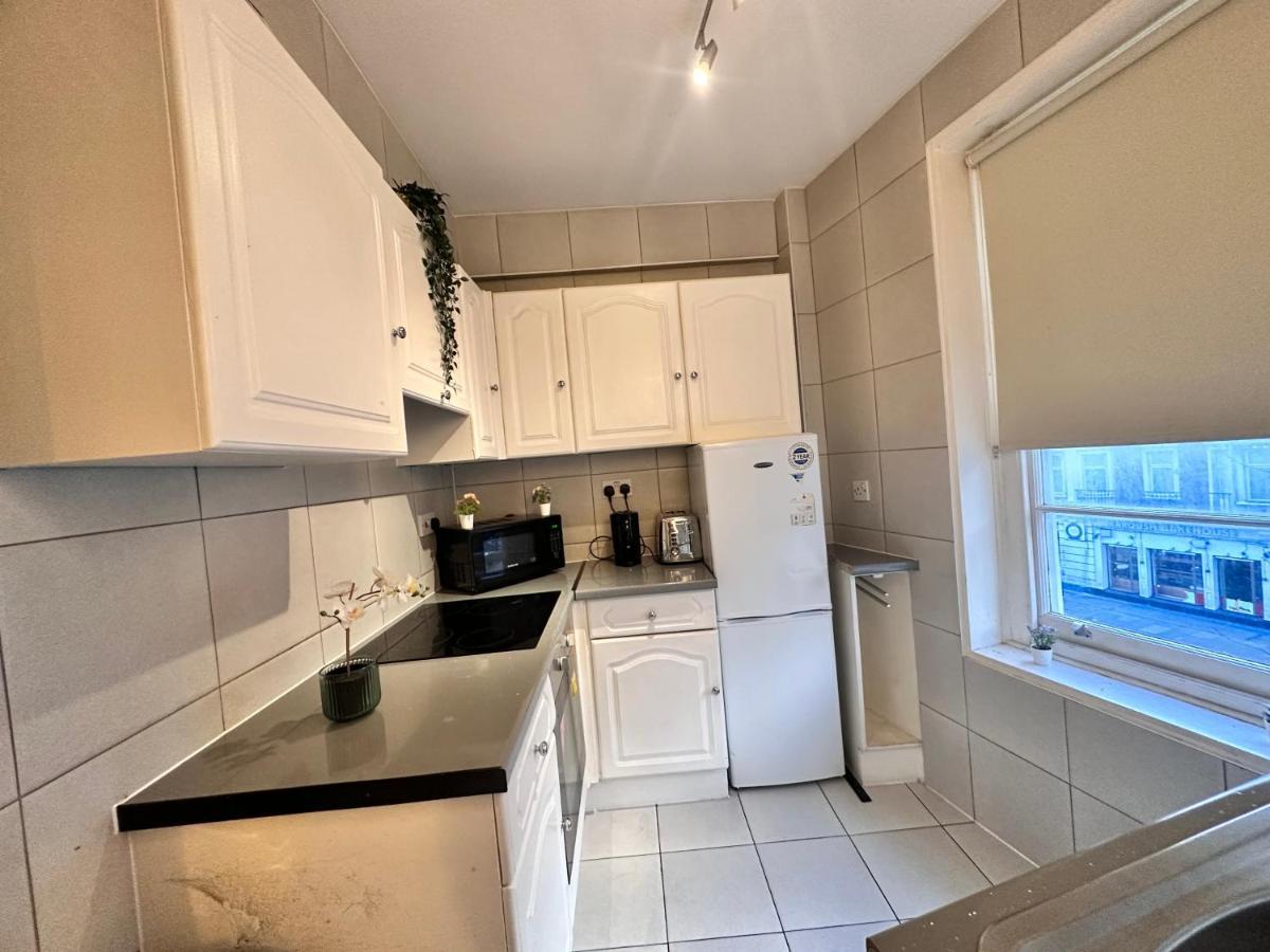 Lovely 2-bedroom In * Londen