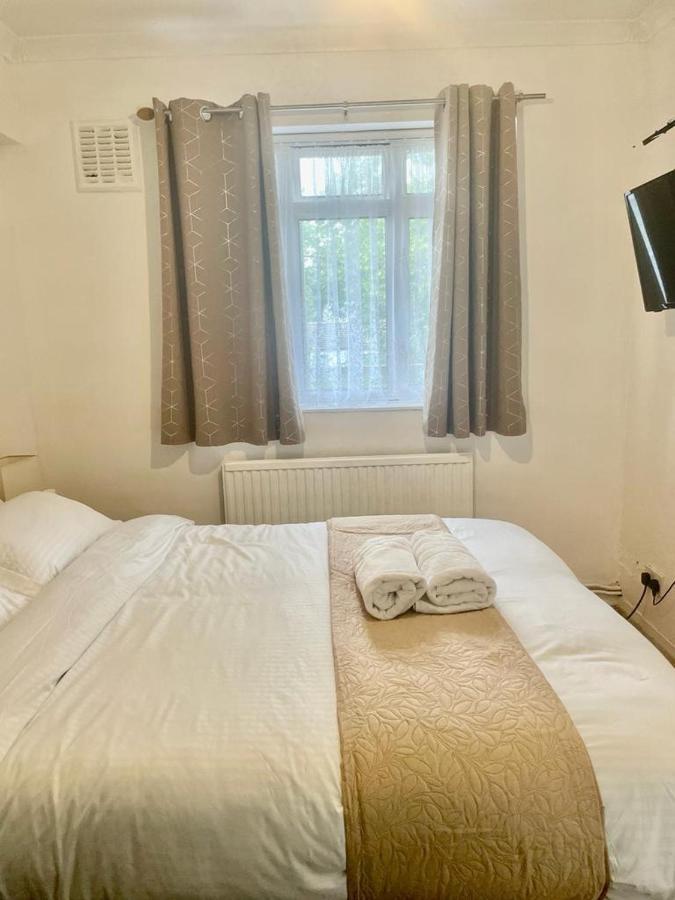 Privatunterkunft Charming Double-bedroom In Flat London