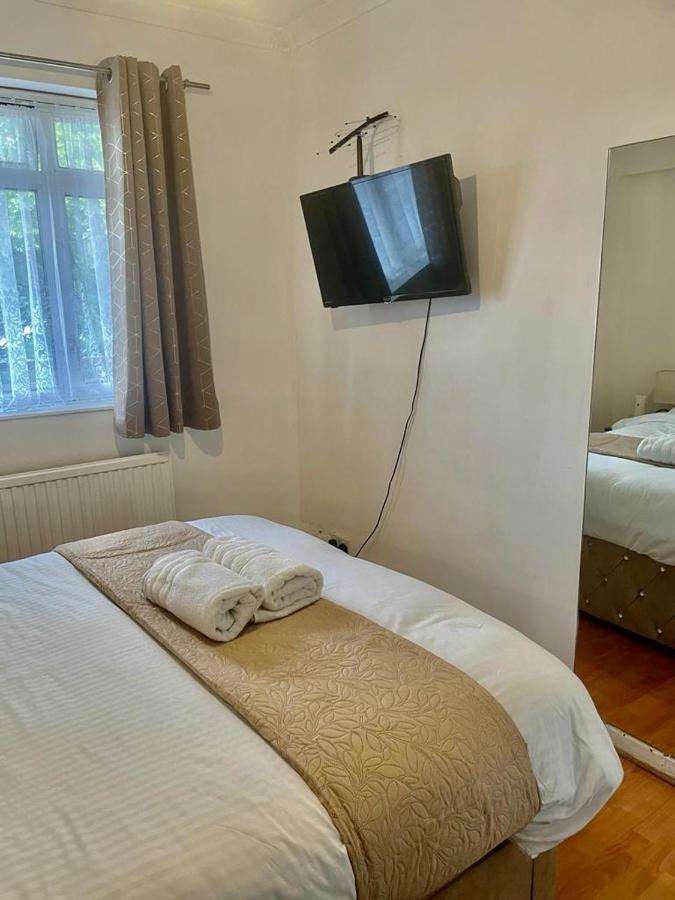 Charming Double-bedroom In Flat Privatunterkunft