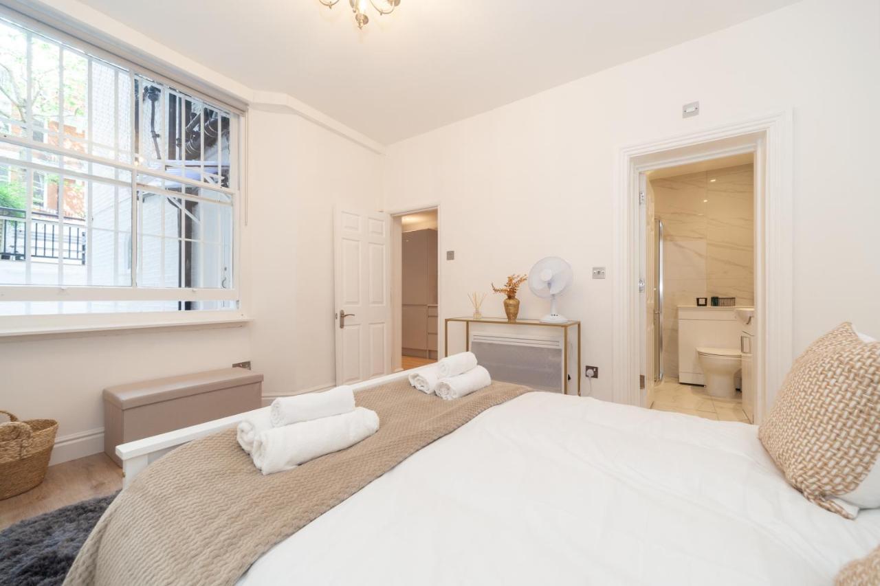 Kensington Luxury Flat With Patio Londra