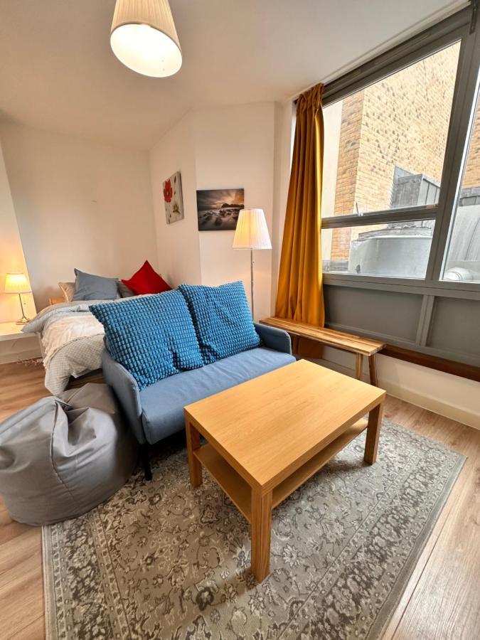 Modern 2 Bedroom Flat Next To Liverpool Street