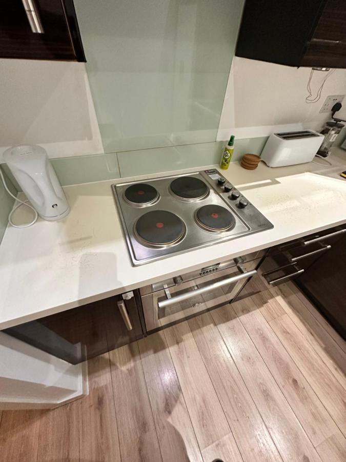 Modern 2 Bedroom Flat Next To Liverpool Street Apartment London