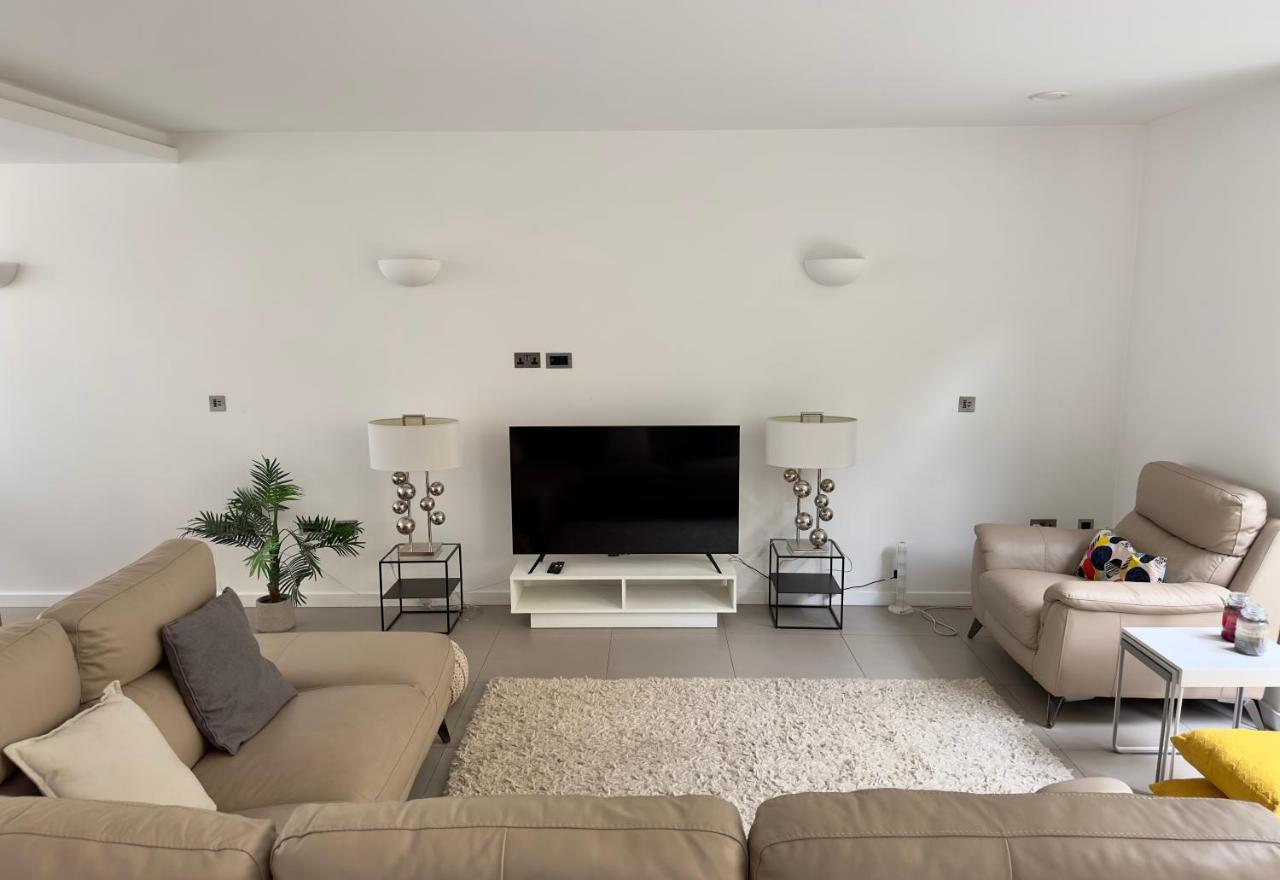 Luxury 4 Bed Leilighet