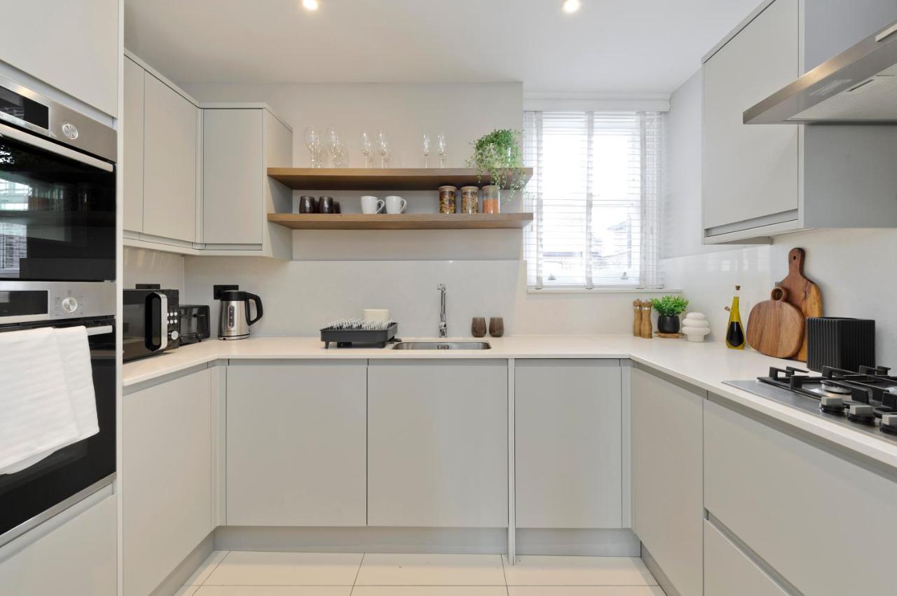Fabulous Three Bedroom Flat Near Marylebone By Underthedoormat Leilighet