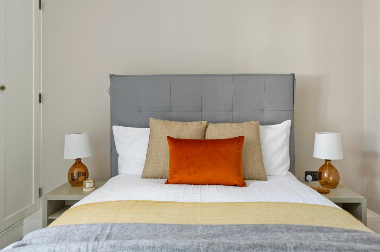 Fabulous Three Bedroom Flat Near Marylebone By Underthedoormat Apartment *